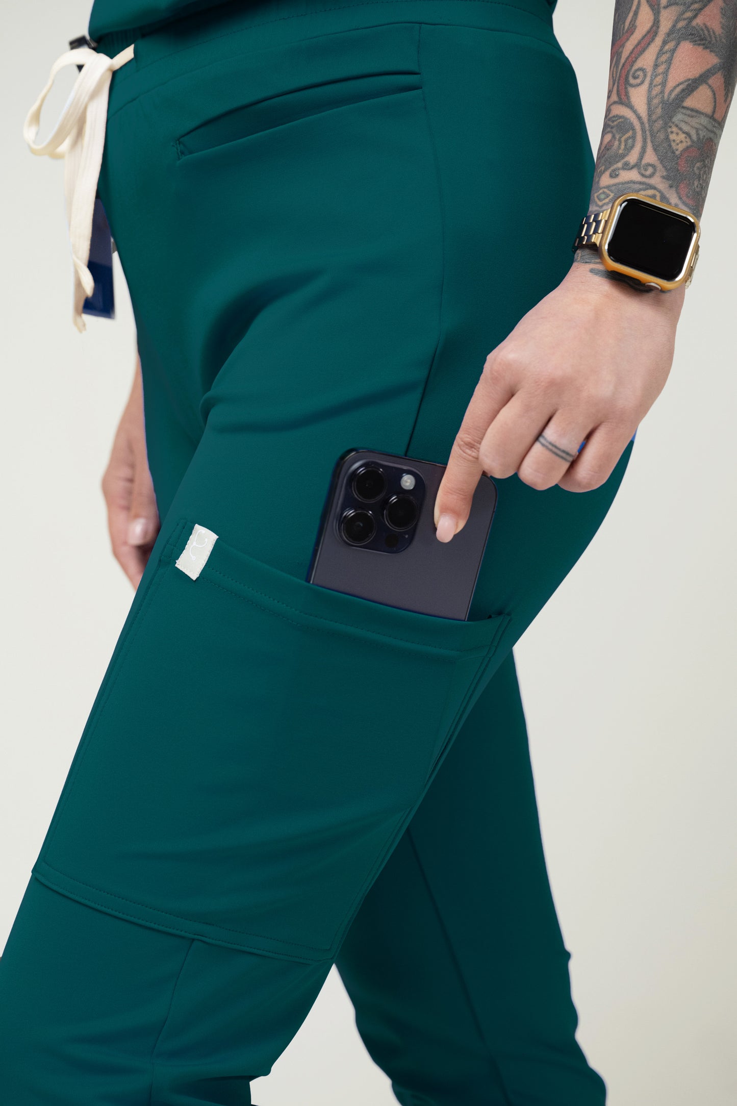 Petite Slade 8-Pockets Straight Pants