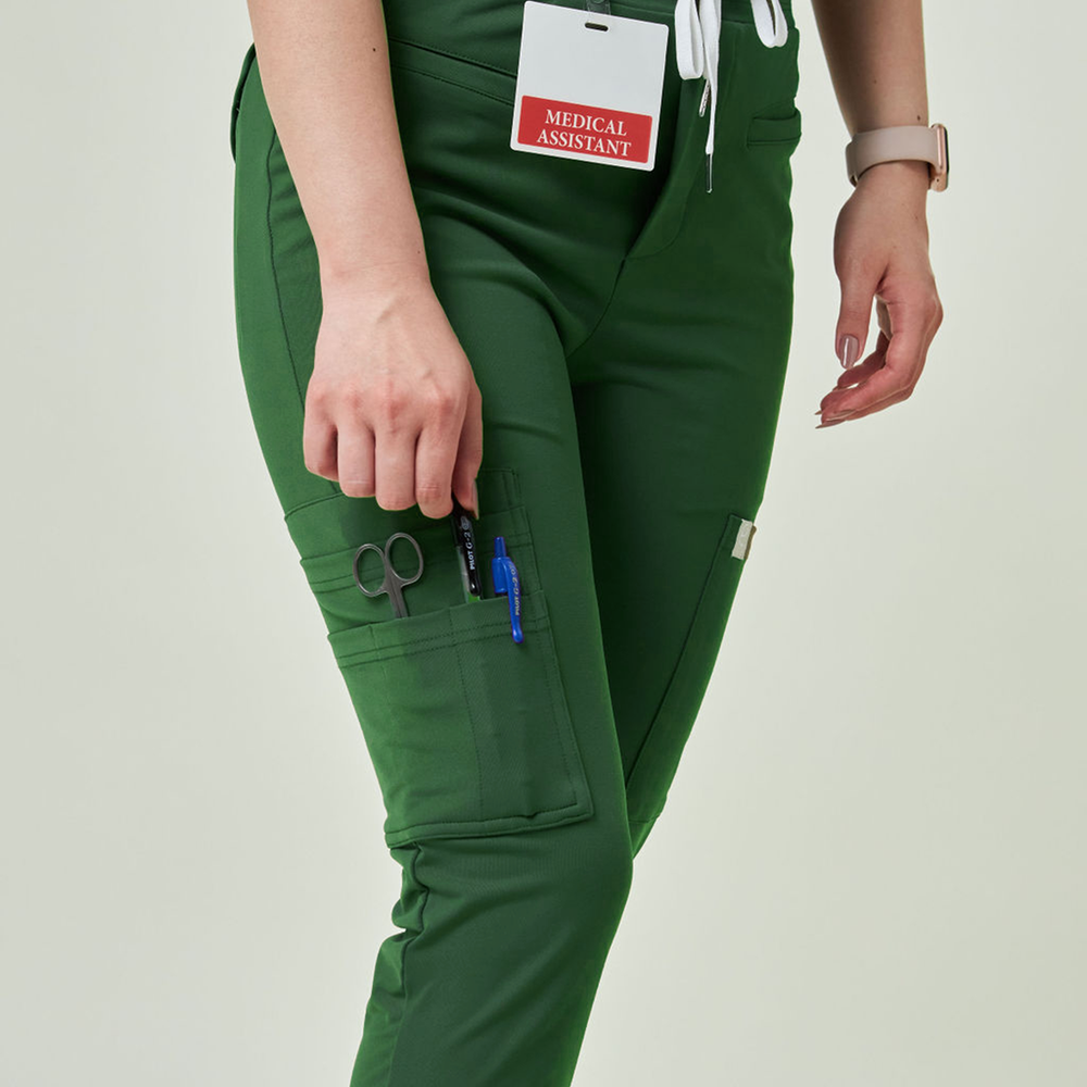 
                      
                        Thea 8-Pockets Jogger
                      
                    