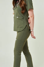 2-Pocket Top | Yoga-Core Fabric