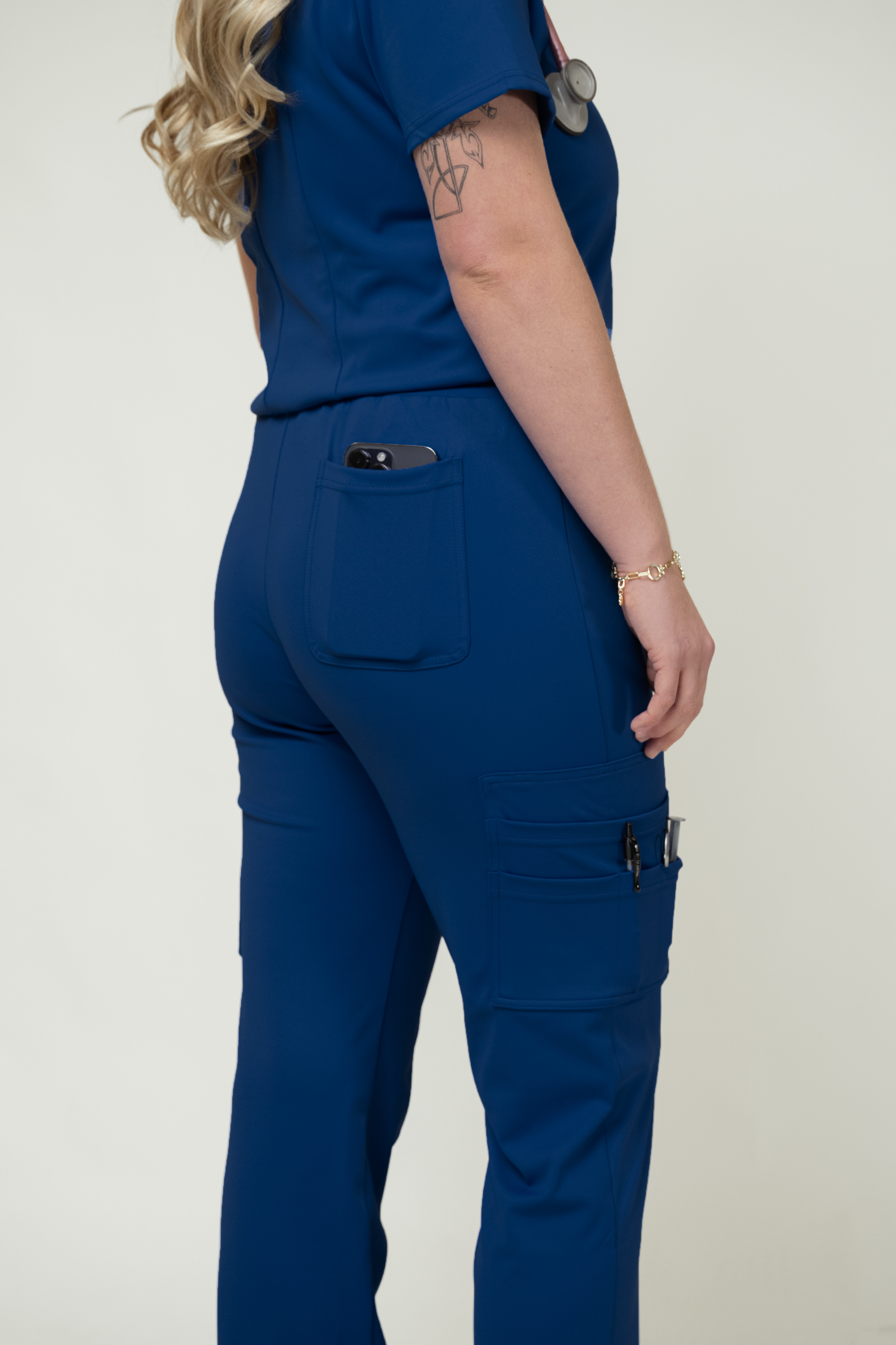 Slade 8-Pockets Straight Pants (Yoga Core)